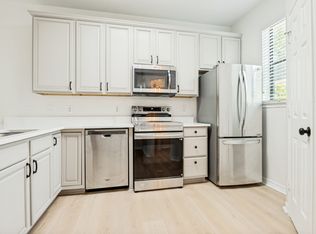 120 Nemo Ct, Arlington, TX 76010