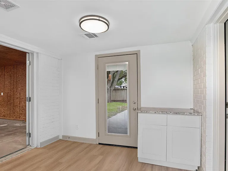3208 Woodstone Dr — Photo 34