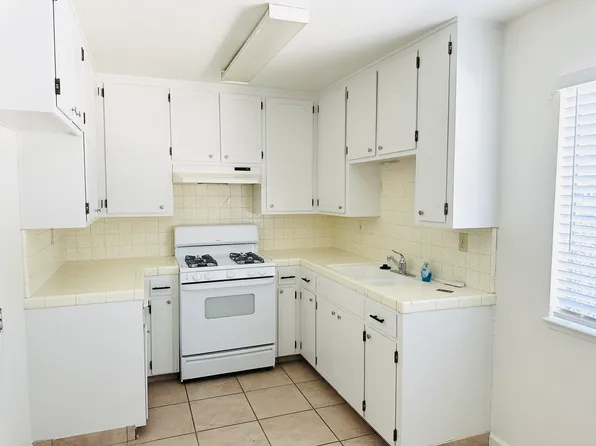 (undisclosed Address), Modesto, CA 95355