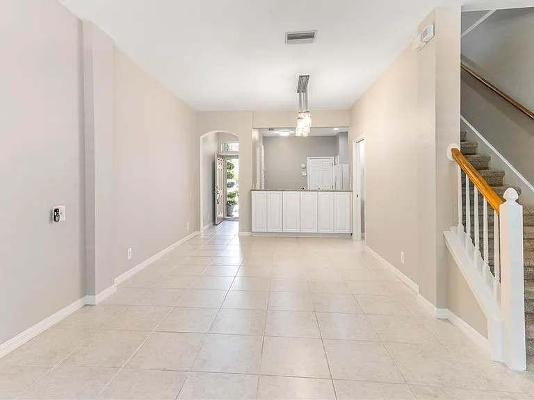 3326 Covered Bridge Dr W — Photo 17