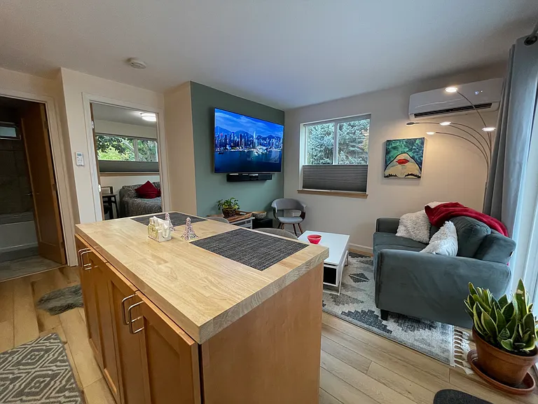 3663 Holly Dr #B — Photo 4