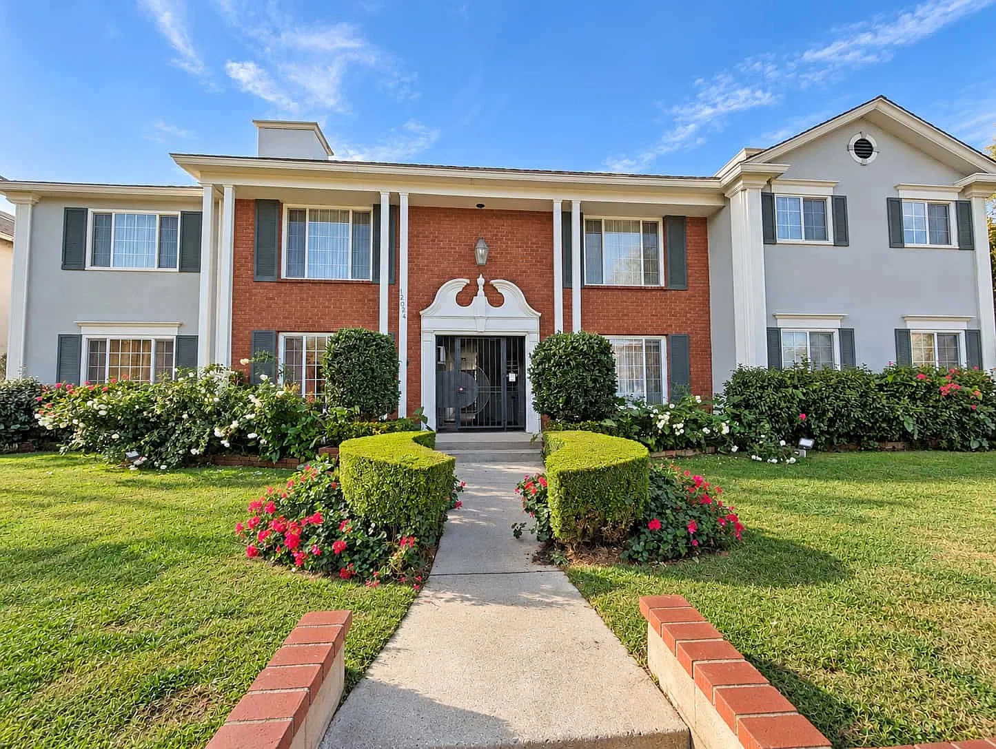 12024 Moorpark St — Photo 1