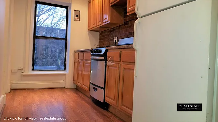 Rented by ZealEstate Group Inc | media 30