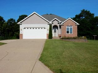 219 Leo Dr, Burlington, MI