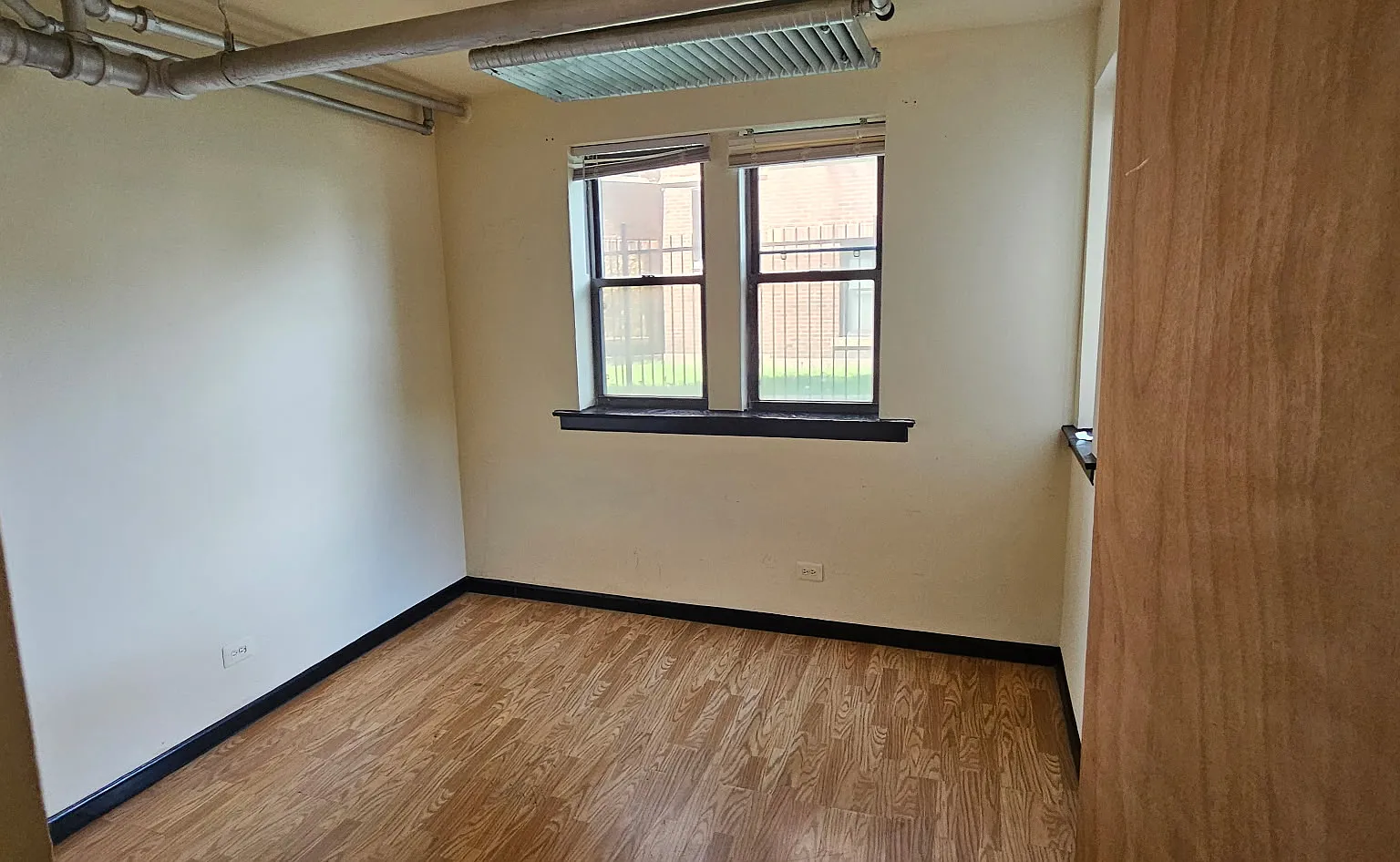 2 bed, 1000 sqft, $1,175 — Photo 2