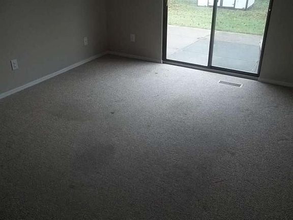 2nd image of 2405 Windsor Village Dr