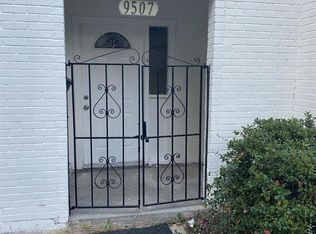 9507 Braeburn Glen Blvd, Houston, TX 77074