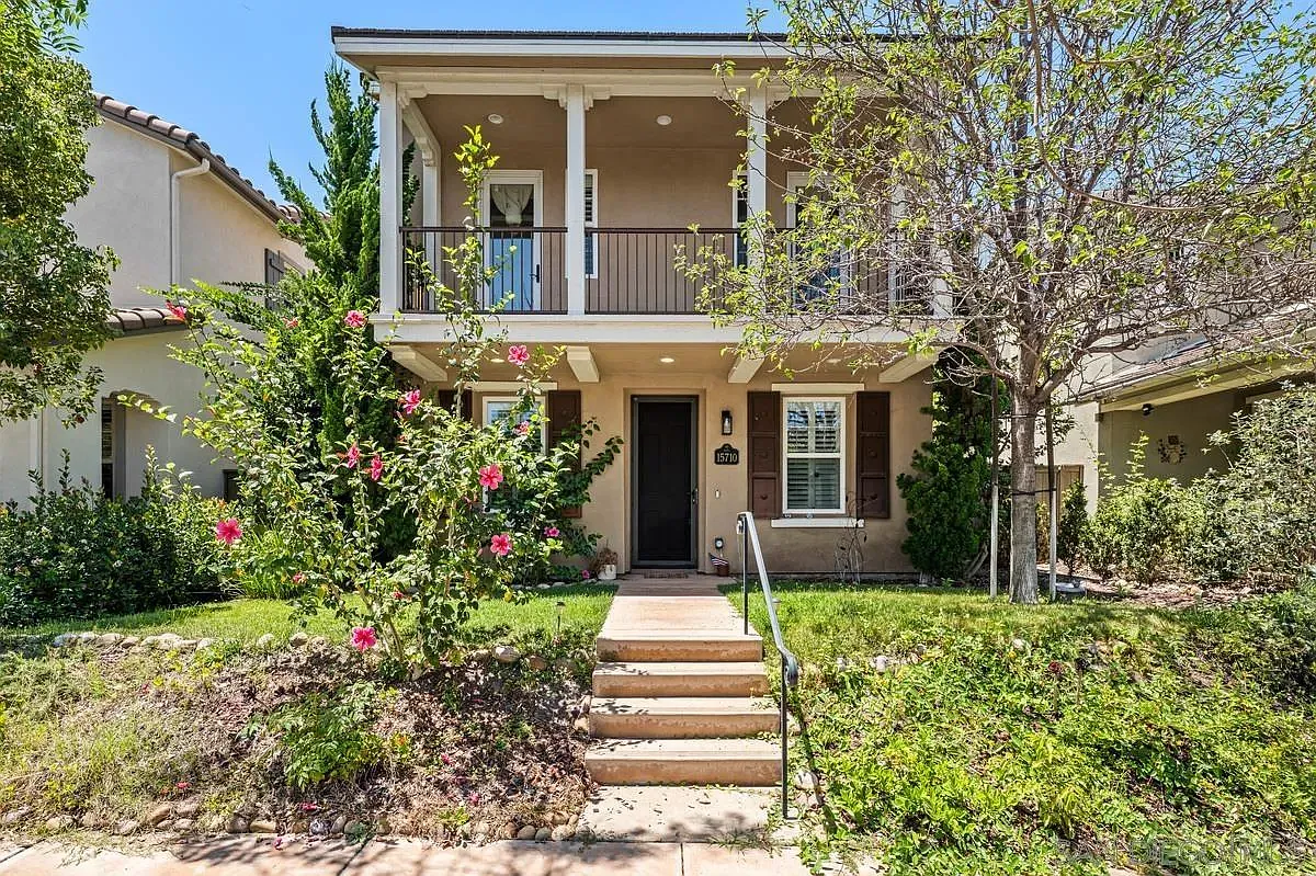 4 bed, 2.5 bath, 2360 sqft, $5,500 — Photo 3