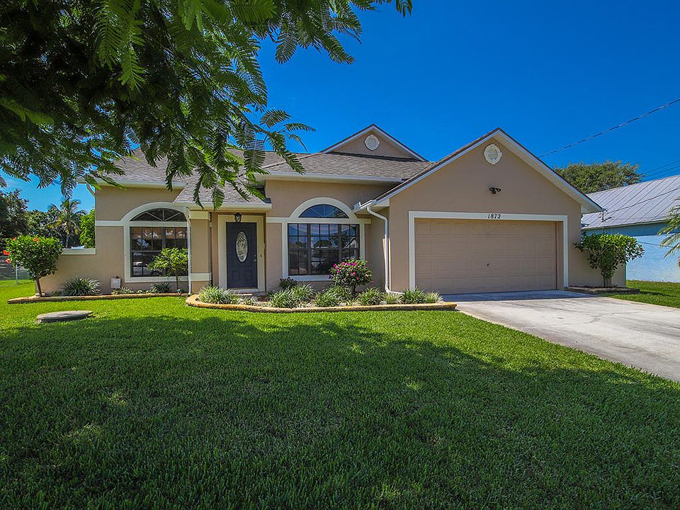 Home For Sale In Port Saint Lucie