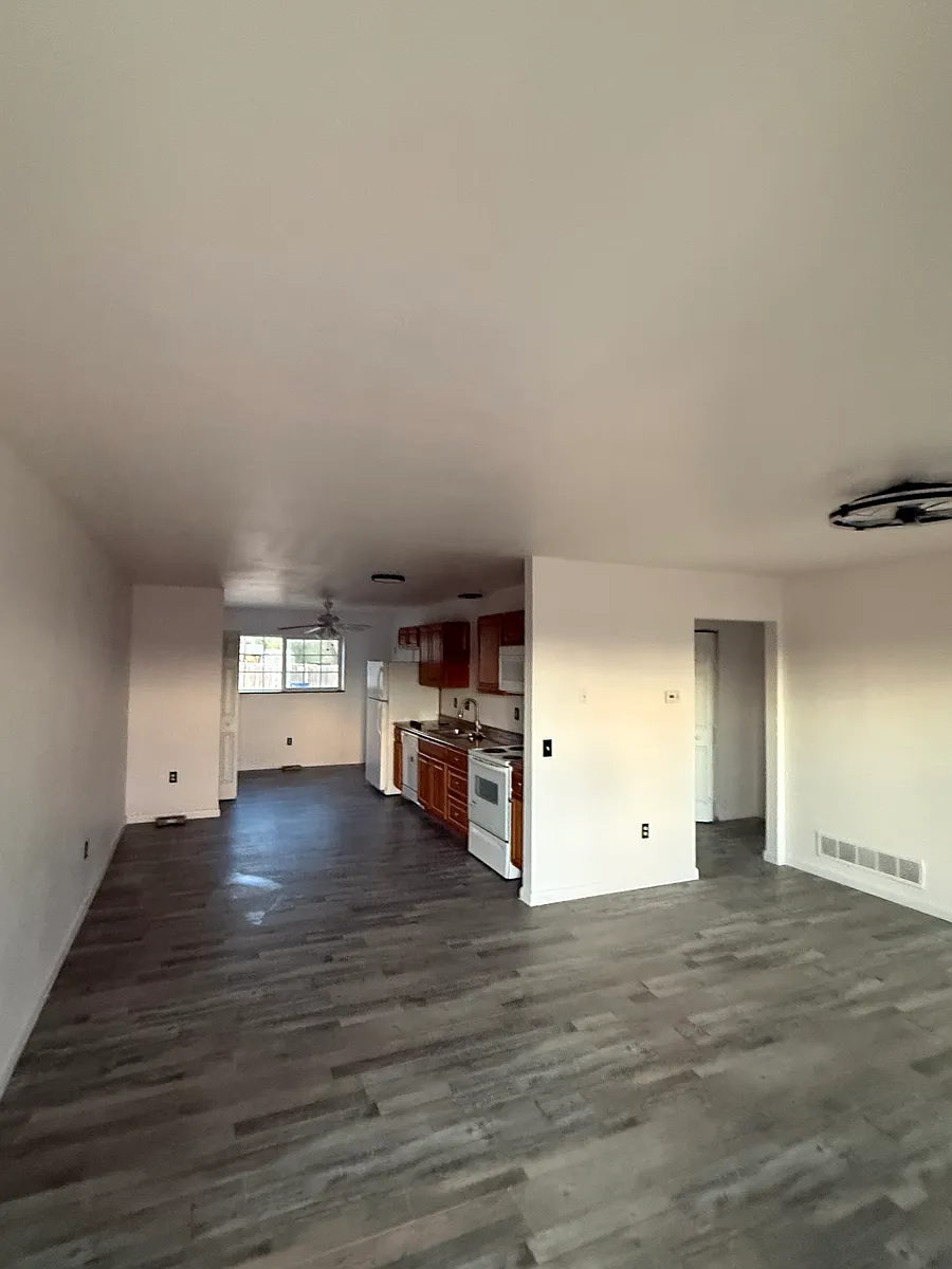 Building Photo - 307 E Truman Dr #A