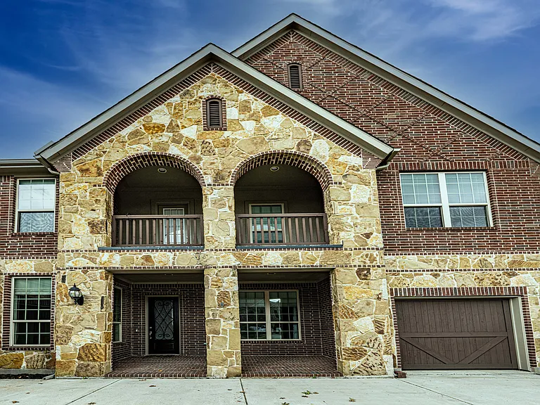 2320 Lewis Canyon Dr — Photo 3