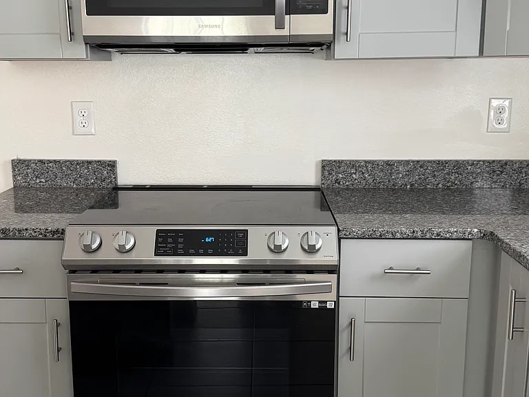 2860 Surf Dr — Photo 13