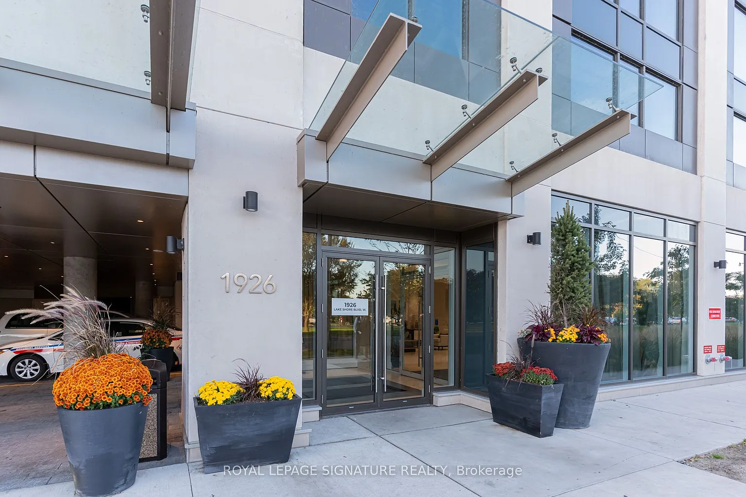 1926 Lake Shore Blvd W #2217 photo 1