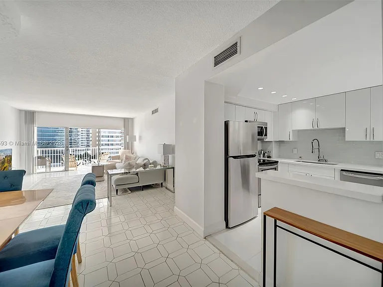 1950 S Ocean Dr #7G — Photo 6