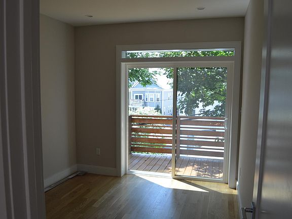 5th image of 56 Saxton St #2
