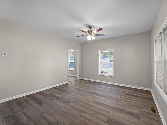 5th image of 234 Linden St
