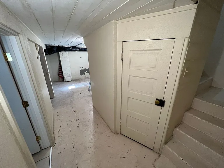 1423 N Howard St — Photo 13