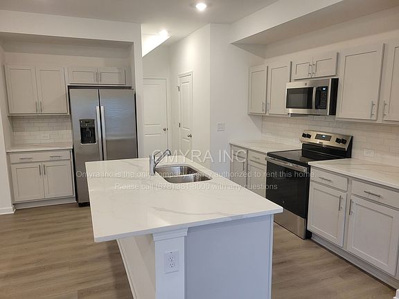 2nd image of 203 Kinship Dr
