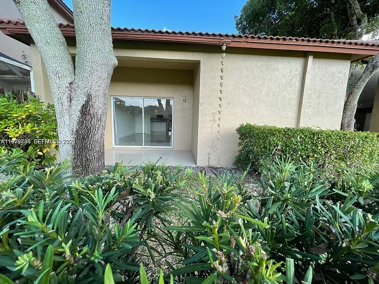 16309 Emerald Cove Rd #16309 — Photo 31