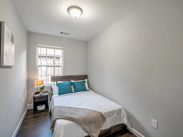 (undisclosed Address), Houston, TX 77045