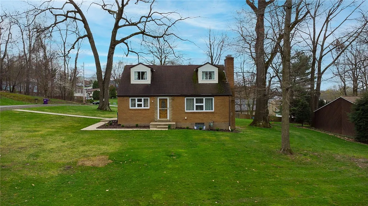 203 Oak Rd photo 1