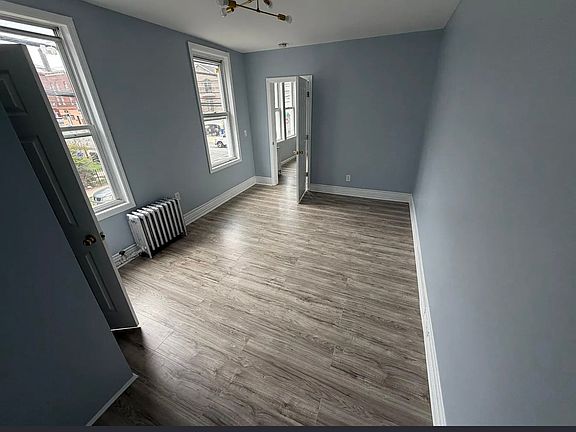 5th image of 287 Sussex Ave #2A