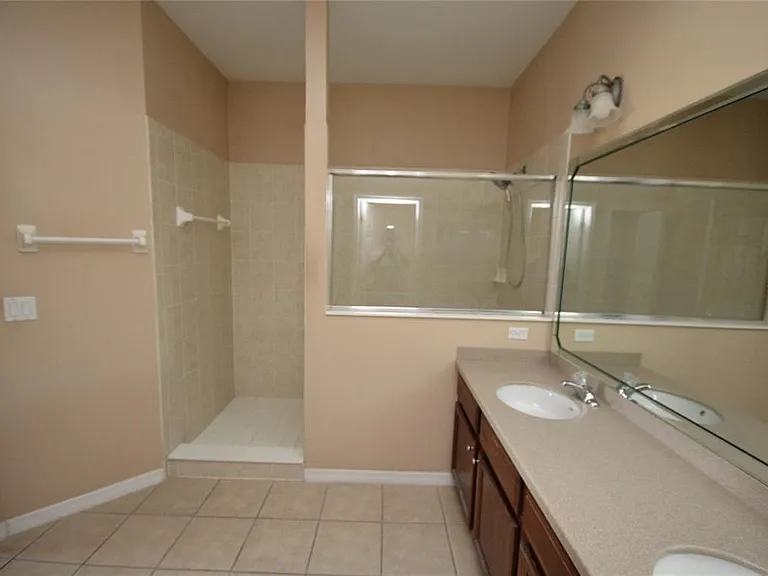 9441 Myrtle Creek Ln #215 — Photo 17