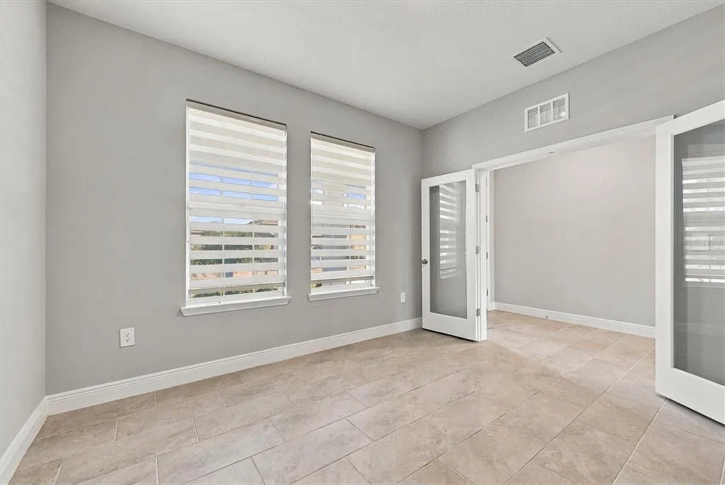 4 bed, 3.0 bath, 3362 sqft, $3,600 — Photo 3
