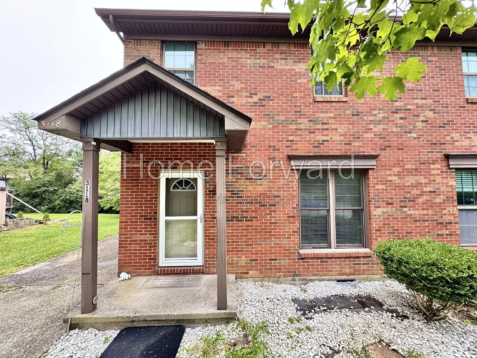 2 bed, 1.5 bath, 1364 sqft, $1,600 — Photo 1
