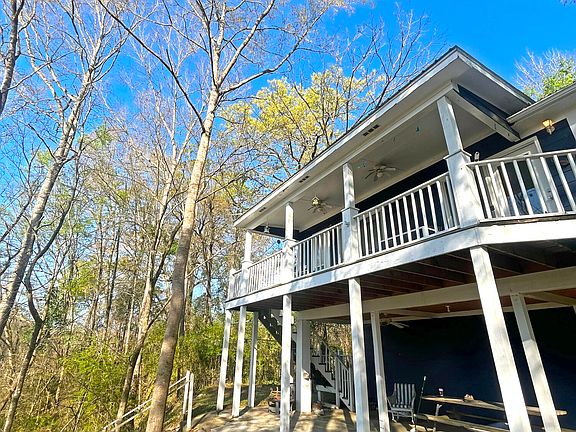 3rd image of 651 Moores Creek Rd