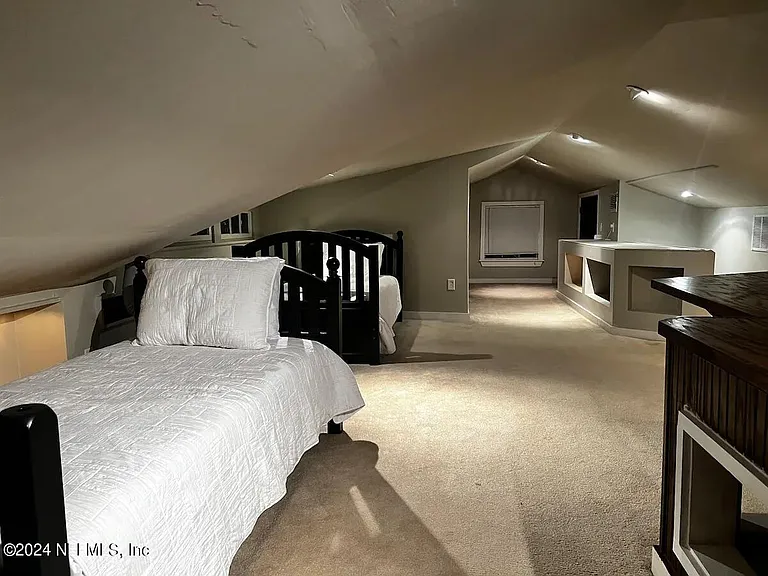 2730 Harvard Ave — Photo 11