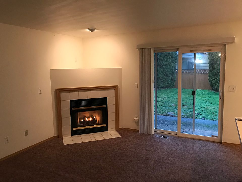 1st image of 17117 Cottonwood Ln SE