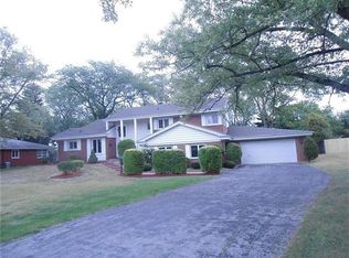 517 Brookwood Dr, Olympia Fields, IL