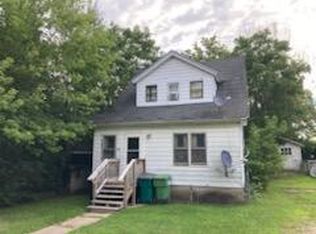 412 22nd St N, Springfield, MI 49037