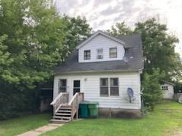 412 22nd St N, Springfield, MI 49037