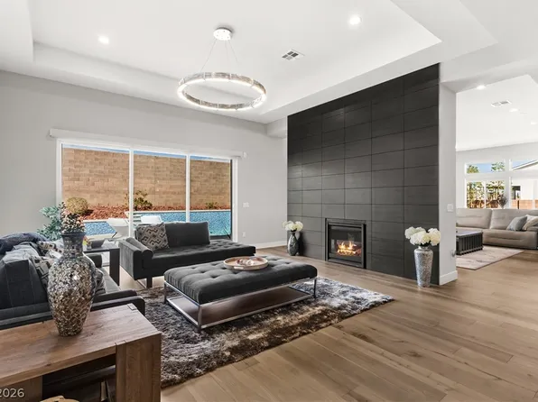 8811 Italian Trotter Ct, Las Vegas, NV 89113