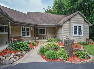 2413 W Juniper Ridge Ct, Janesville, WI 53545