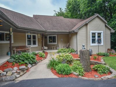 2413 W Juniper Ridge Ct, Janesville, WI, 53545