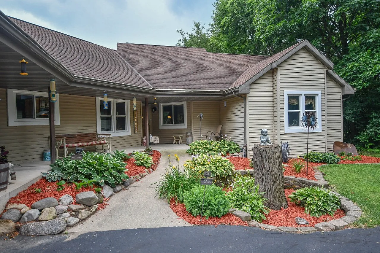 2413 W Juniper Ridge Ct photo 1