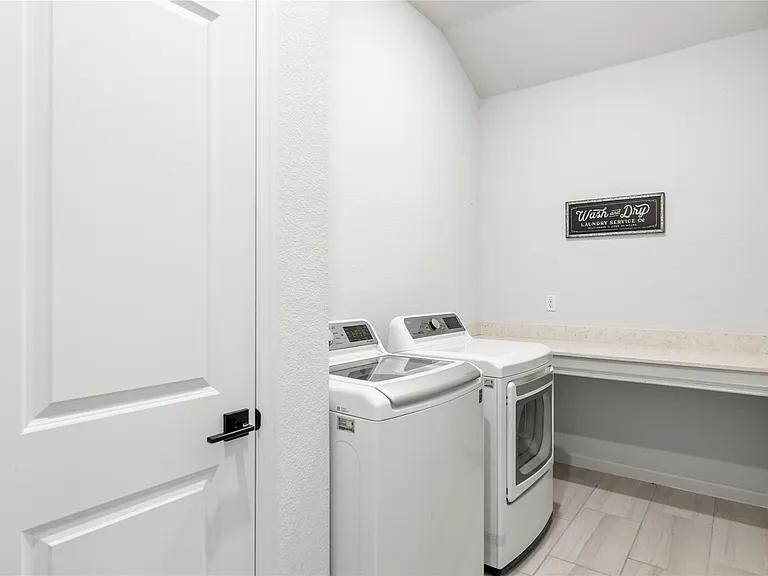 8317 Bestride Bnd — Photo 23