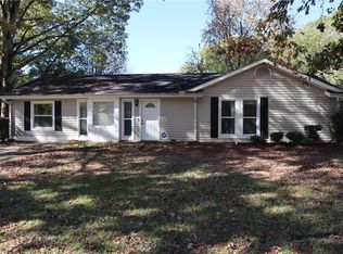 353 Hemlock Dr, Lawrenceville, GA 30046
