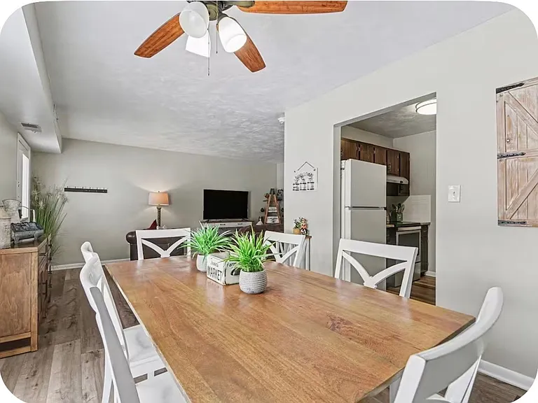 554 Allison Dr — Photo 15