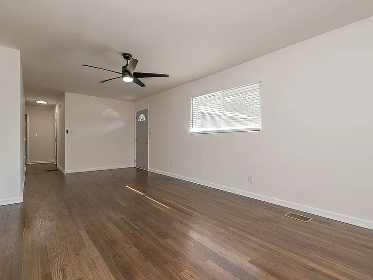 1506 Janmar Dr — Photo 6