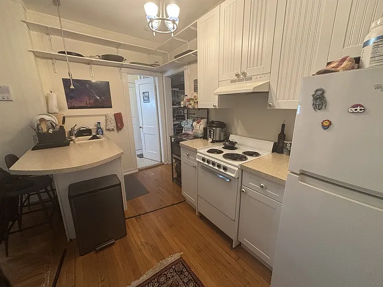 35 Queensberry St #16 — Photo 5