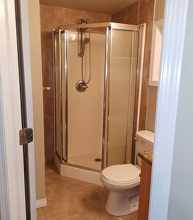 5th image of 9350 103a Ave NW