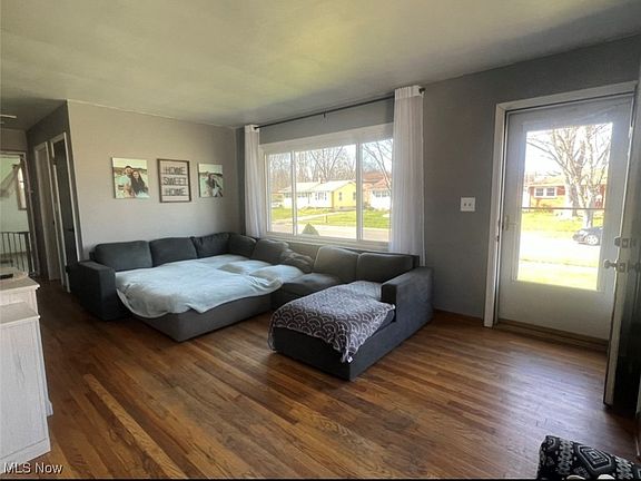 2nd image of 3063 Starlite Dr NW