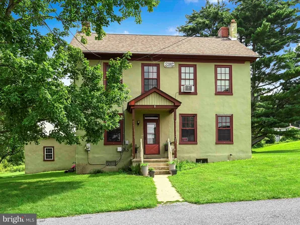 21 Spangsville Rd, Boyertown, PA 19512