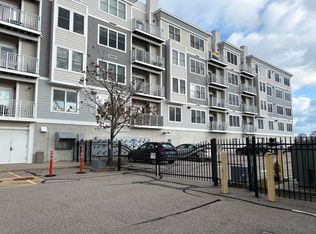 400 Bank St APT 105, New London, CT 06320
