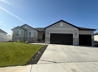 2283 E Spring St #2, Eagle Mountain, UT 84005