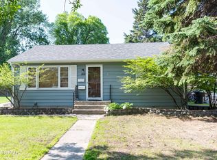 1023 Letnes Dr, Grand Forks, ND 58201